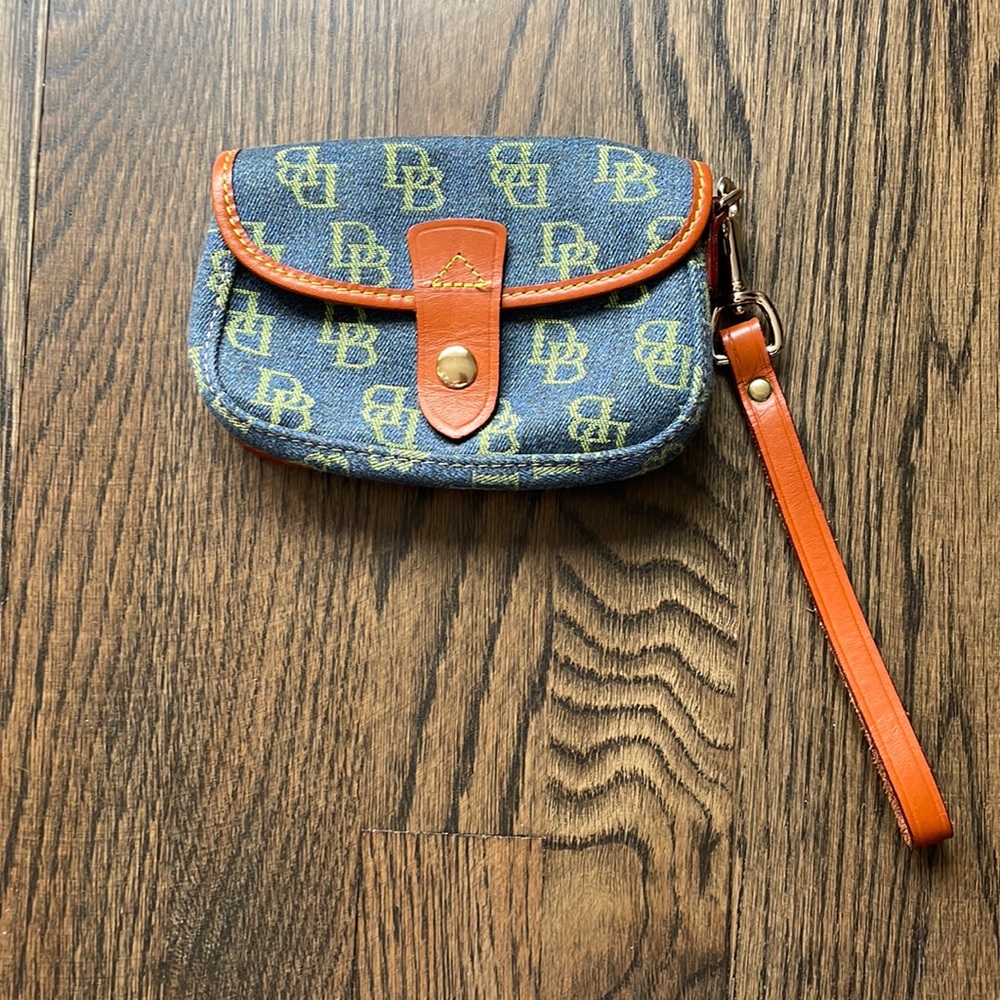 Dooney and Burke wristlet/gently used